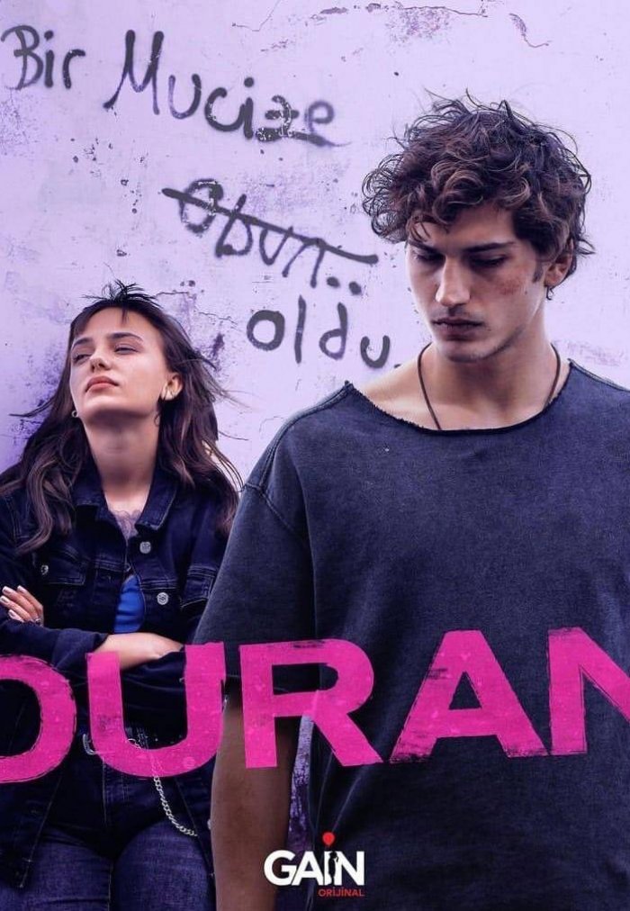 Остановившийся постер Остановившийся турецкий сериал смотреть онлайн бесплатно в хорошем качестве